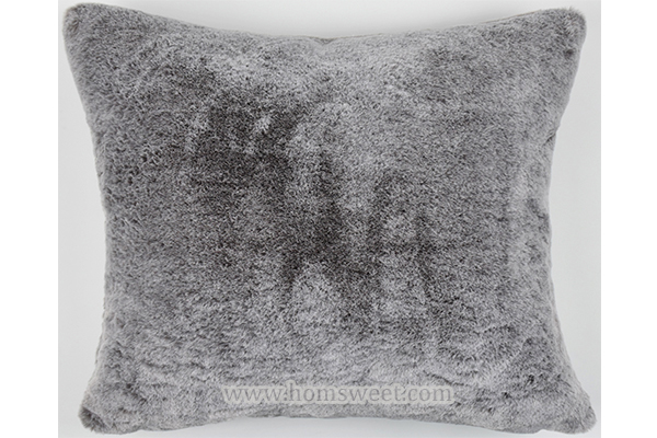  Super Soft Bottom Print Faux Rabbit Pillow    